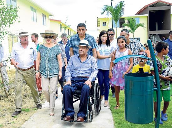 Gobierno entrega 269 casas en Bolívar y anuncia otra fase