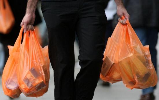 Perú tendrá impuesto al plástico de un solo uso y cobrará por uso de bolsas