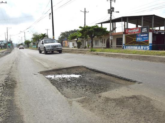 El asfaltado de la avenida Eloy Alfaro aún no  culmina por las lluvias