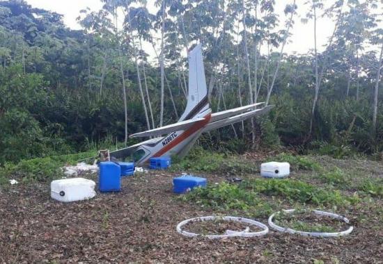 Presunta 'narcoavioneta' se estrella en el cantón San Lorenzo de Esmeraldas