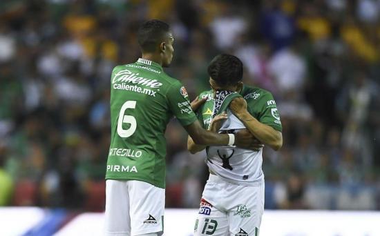 Ángel Mena se lesionó en la final de León contra Tigres