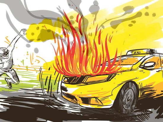 Un taxi se  incendia en  la Cevallos