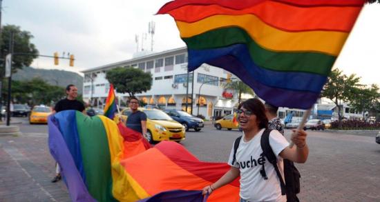 Incertidumbre en Ecuador sobre la aplicación del matrimonio civil igualitario