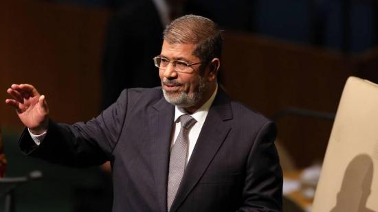 Muere el primer presidente elegido de Egipto tras seis años aislado y enfermo