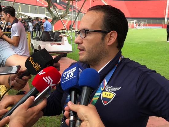 ''Hoy no es responsable hablar del futuro de Gómez'', dice Francisco Egas