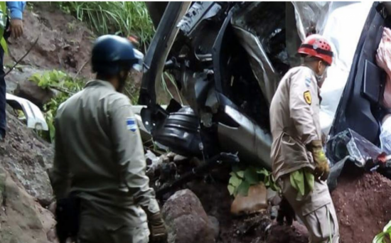 Un costarricense y tres hondureñas mueren en accidente de tráfico en Honduras
