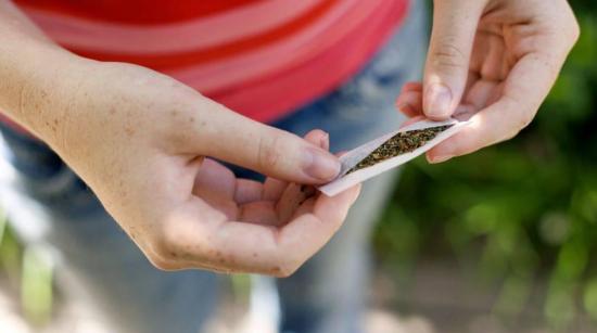 Adolescentes de EEUU consumen 10 veces más marihuana que hace 30 años