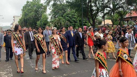Jipijapa celebra sus 195 años de cantonización con desfile