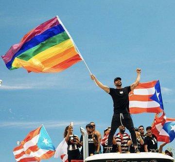 Ricky Martin pide comprar en Viejo San Juan tras pérdidas por protestas