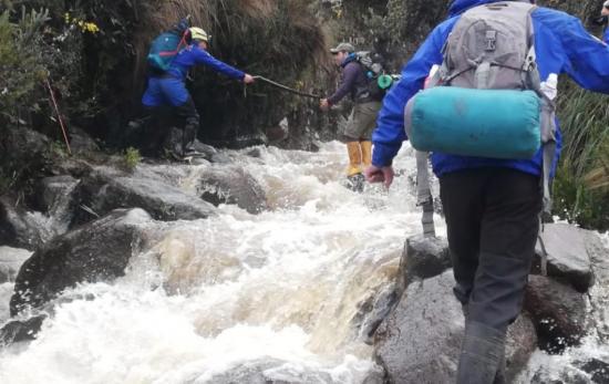 Rescatan a cuatro turistas en el nevado el Altar, en Chimborazo