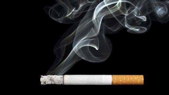 El humo del cigarrillo puede hacer a las bacterias más resistentes a los antibióticos, según estudio