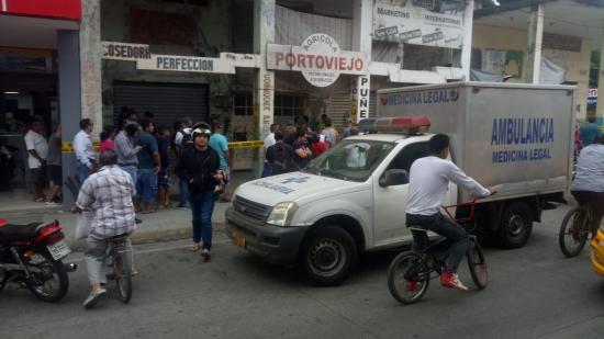 Hombre es hallado muerto en una calle de Portoviejo