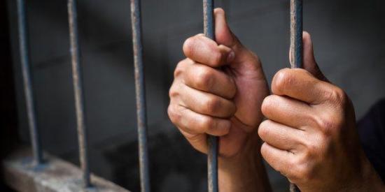 Dictan cárcel a vendedor de productos ilegales para impotencia sexual en EEUU
