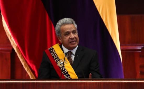 Presidente de Ecuador ofrece ayuda a Brasil para lucha contra incendios
