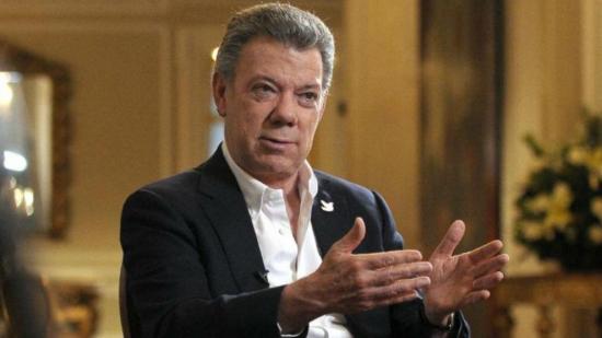 Juan Manuel Santos pide cumplir a miembros FARC que siguen la paz y reprimir a desertores