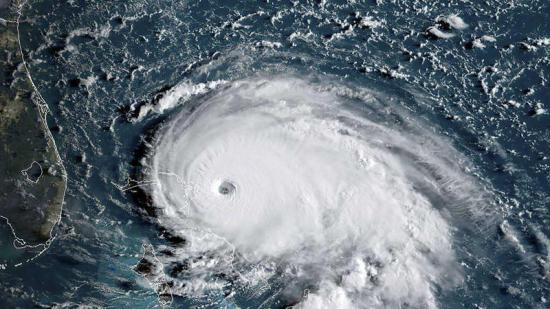 El ''catastrófico'' Dorian encara Bahamas como huracán de categoría 5