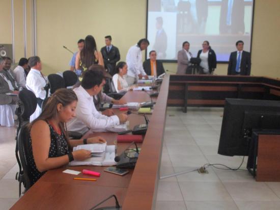 Concejales de Santo Domingo tienen analistas y asistentes