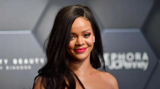 Rihanna anuncia ayuda de su fundación a víctimas de huracán Dorian en Las Bahamas