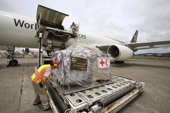 La Cruz Roja envía segundo avión con ayudas a Bahamas tras el paso de Dorian
