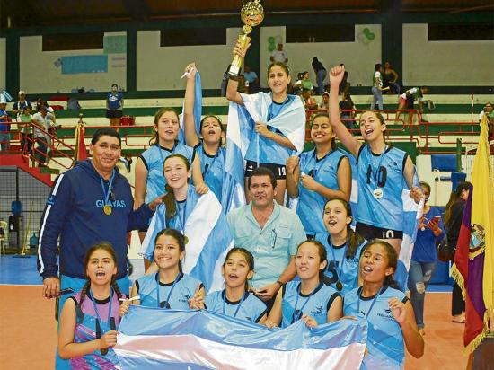 Guayas impone su jerarquía en voleibol