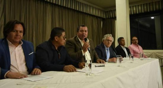 ATENCIÓN: Grupo de transportistas anuncia el fin del paro nacional en Ecuador