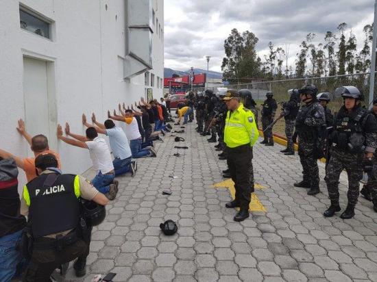 Detenidos 17 extranjeros con información sobre la movilización del presidente de Ecuador