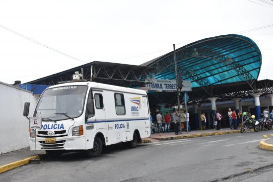 Presencia de la Unidad Móvil de Atención Ciudadana da seguridad en la terminal de Santo Domingo
