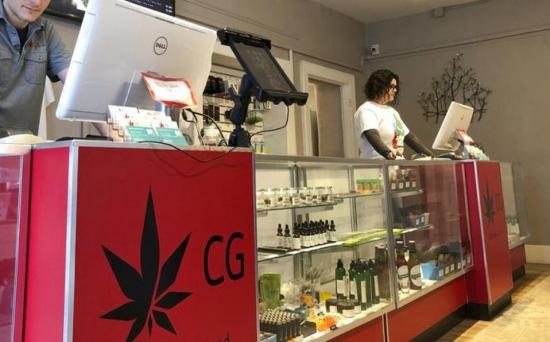 Legalizan en Canadá el consumo de productos comestibles de cannabis