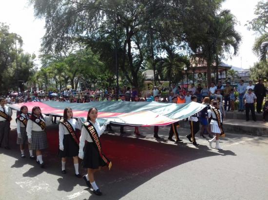 Jipijapa celebra con desfile cívico 199 años emancipación política