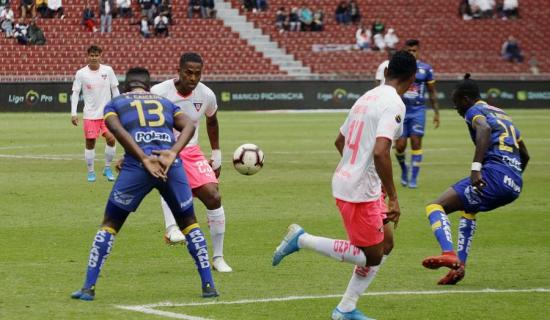 Liga de Quito y Delfín empataron 1-1 en el estadio Rodrigo Paz