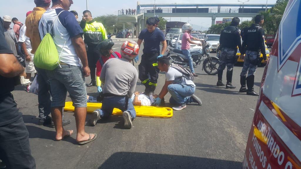 Accidente De Tránsito En El Centro De Manta Deja Dos Personas Heridas El Diario Ecuador 6387