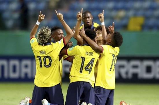 Ecuador vence 2-1 a Australia en su debut en el Mundial Brasil 2019