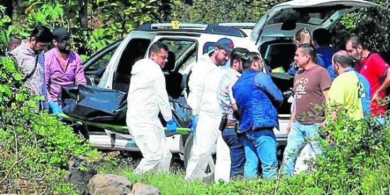 México: Encuentran 7 cadáveres en 3 camionetas
