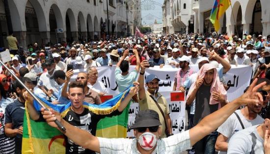 Condenas de hasta seis meses de cárcel contra 28 manifestantes del Hirak