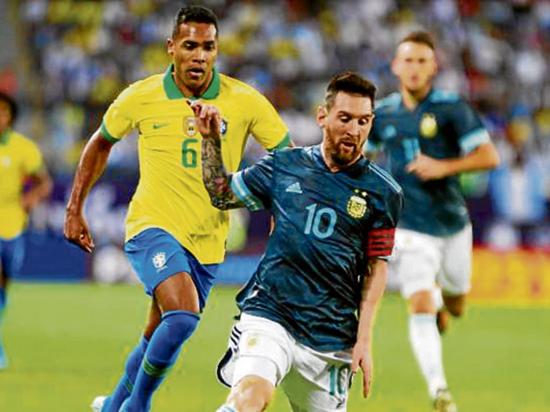 Silva arremete contra Lionel Messi