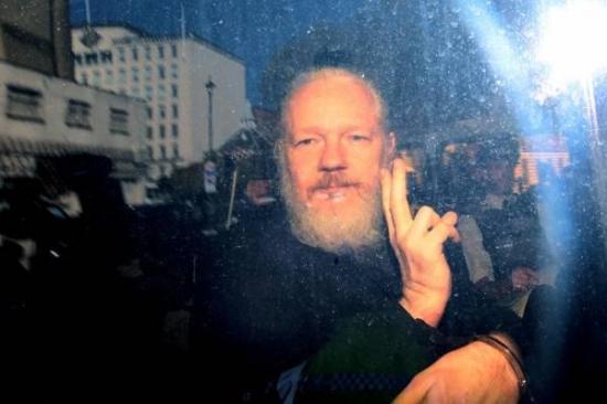 La Fiscalía sueca cierra la investigación contra Assange por violación