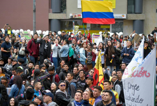 Los colombianos se apoderan de las calles para protestar contra el Gobierno