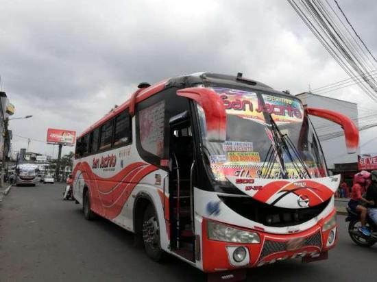 Bus de la cooperativa San Jacinto en Santo Domingo fue asaltado
