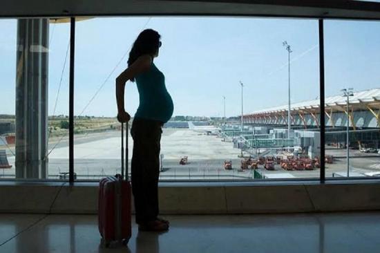 El Gobierno del presidente Trump restringirá visas a extranjeras embarazadas