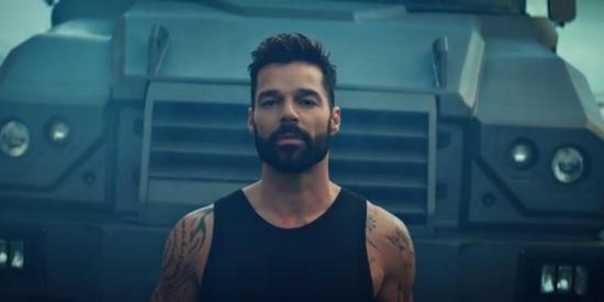 Ricky Martin estrena mundialmente su nuevo sencillo y vídeo ''Tiburones''