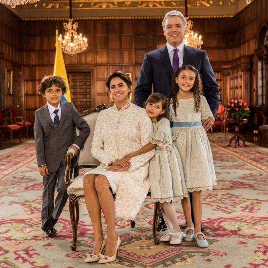 Polémica en Colombia porque primera dama usó avión presidencial para ir a un cumpleaños con sus hijos