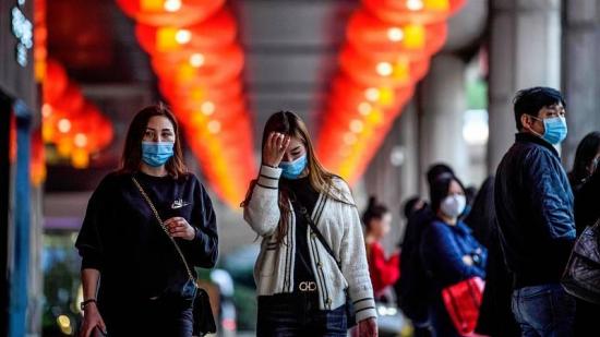 Aumentan a 2.004 los muertos entre 74.185 contagiados de COVID-19 en China