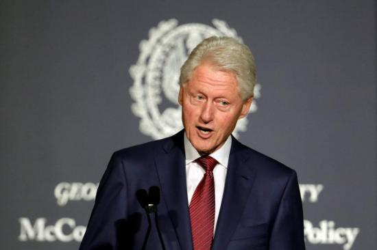 Bill Clinton aboga por las energías renovables y la tecnología para el Caribe