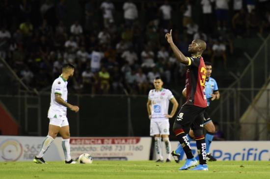 Liga de Portoviejo cae 4-2 ante Deportivo Cuenca en el Reales Tamarindos