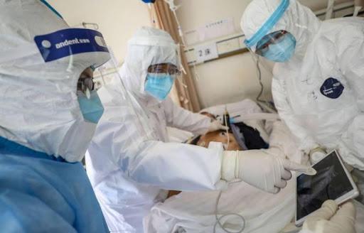 Francia prepara más hospitales y encarga mascarillas frente al coronavirus