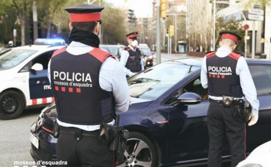 Detenido en España por violar cuarentena en el maletero de un auto