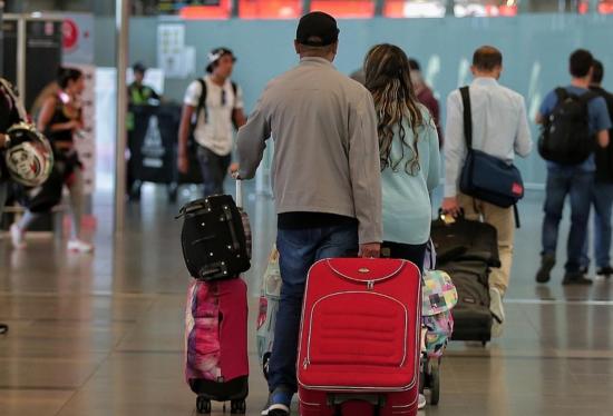 España repatriará en vuelo chárter unos 350 viajeros atrapados en Colombia