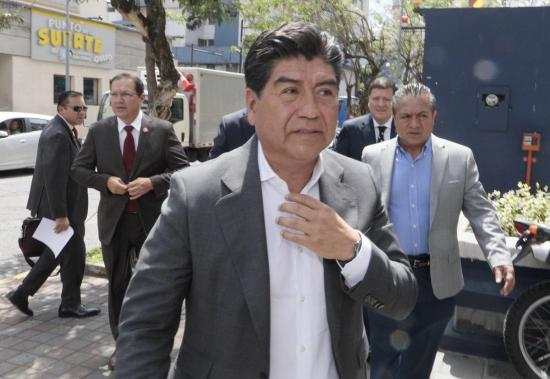 Alcalde de Quito advierte con cerrar los mercados si la ciudadanía no se aísla