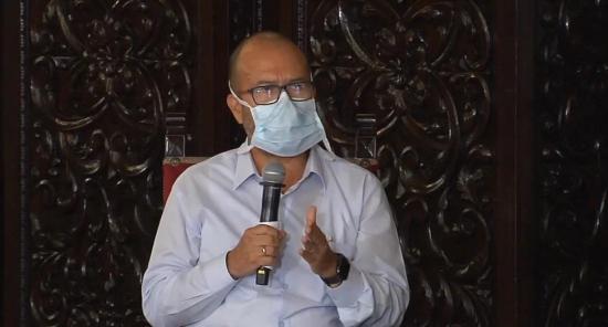 Ministro de Salud de Perú dice que su país quiere evitar ''lo que se vio en Guayaquil'