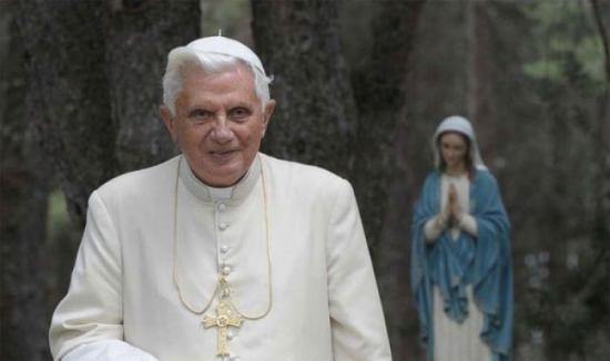 El papa Benedicto XVI celebra su  cumpleaños 93 sin visitas por el coronavirus